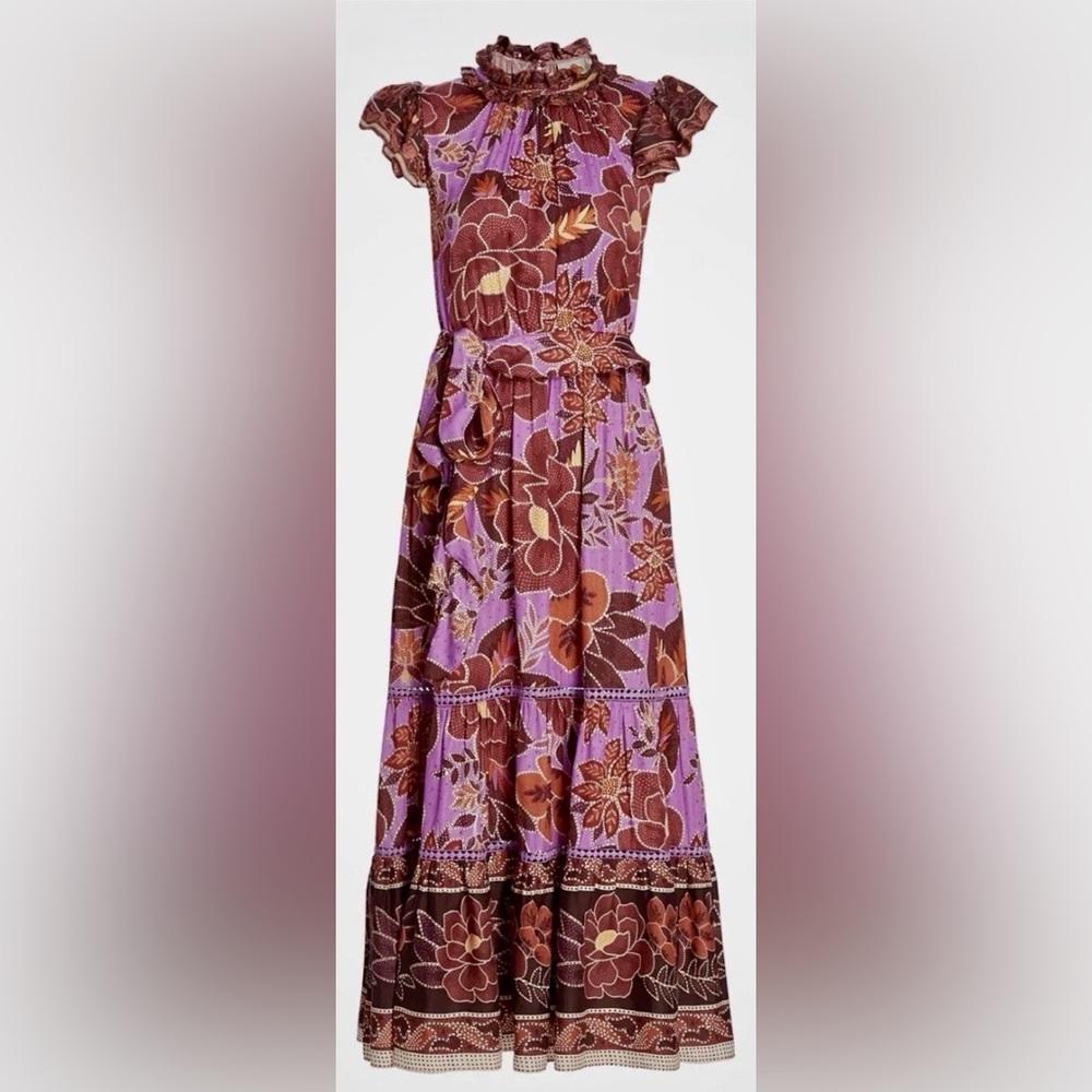 Farm Rio NWT's floral Women's Dress with belt and beading Perfect for spring!